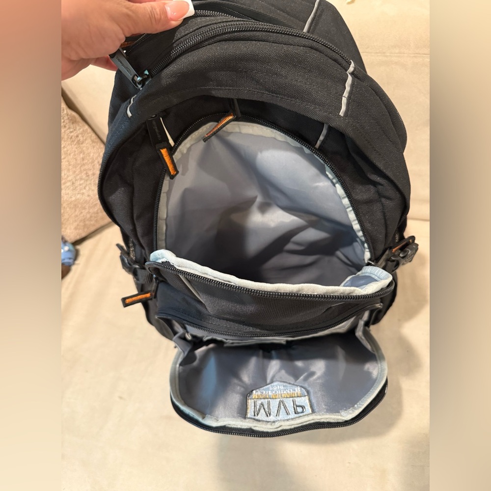Basic Black‎ Backpack for Men - Picture 3 of 7